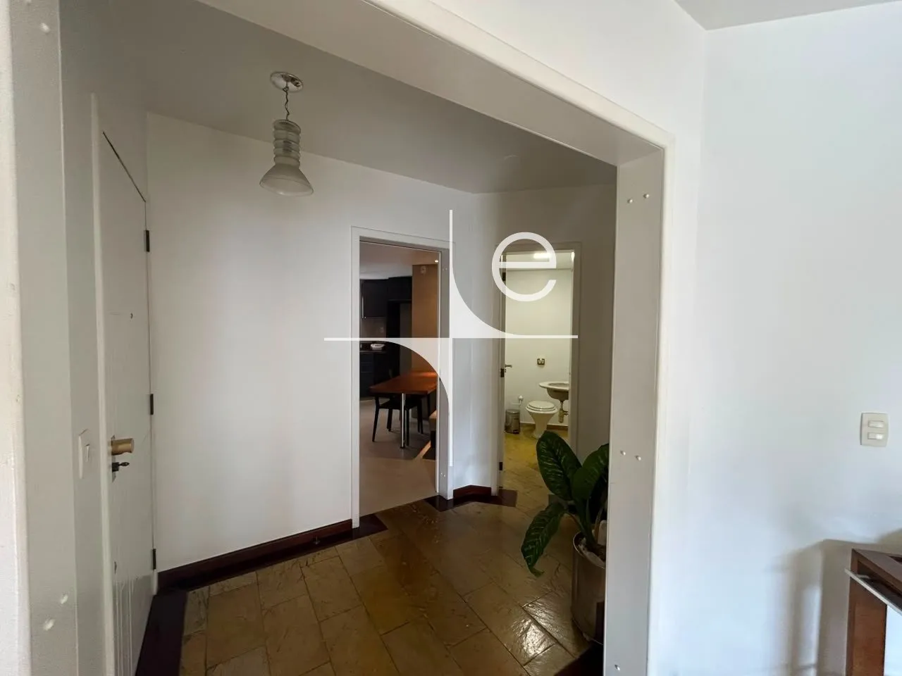 254 m² apartment with a walk-in closet and a home office — photo 2