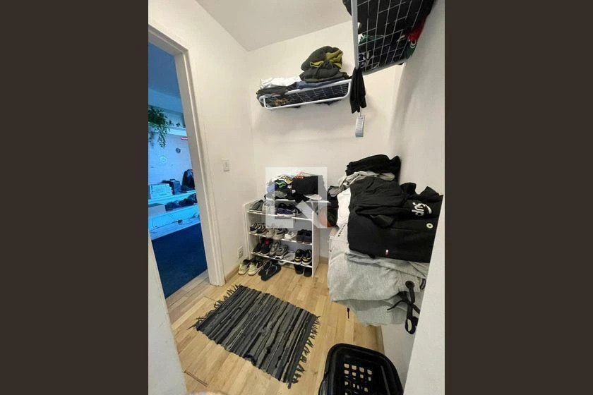 Furnished apartment, 492 m², with a glass-enclosed balcony — photo 31