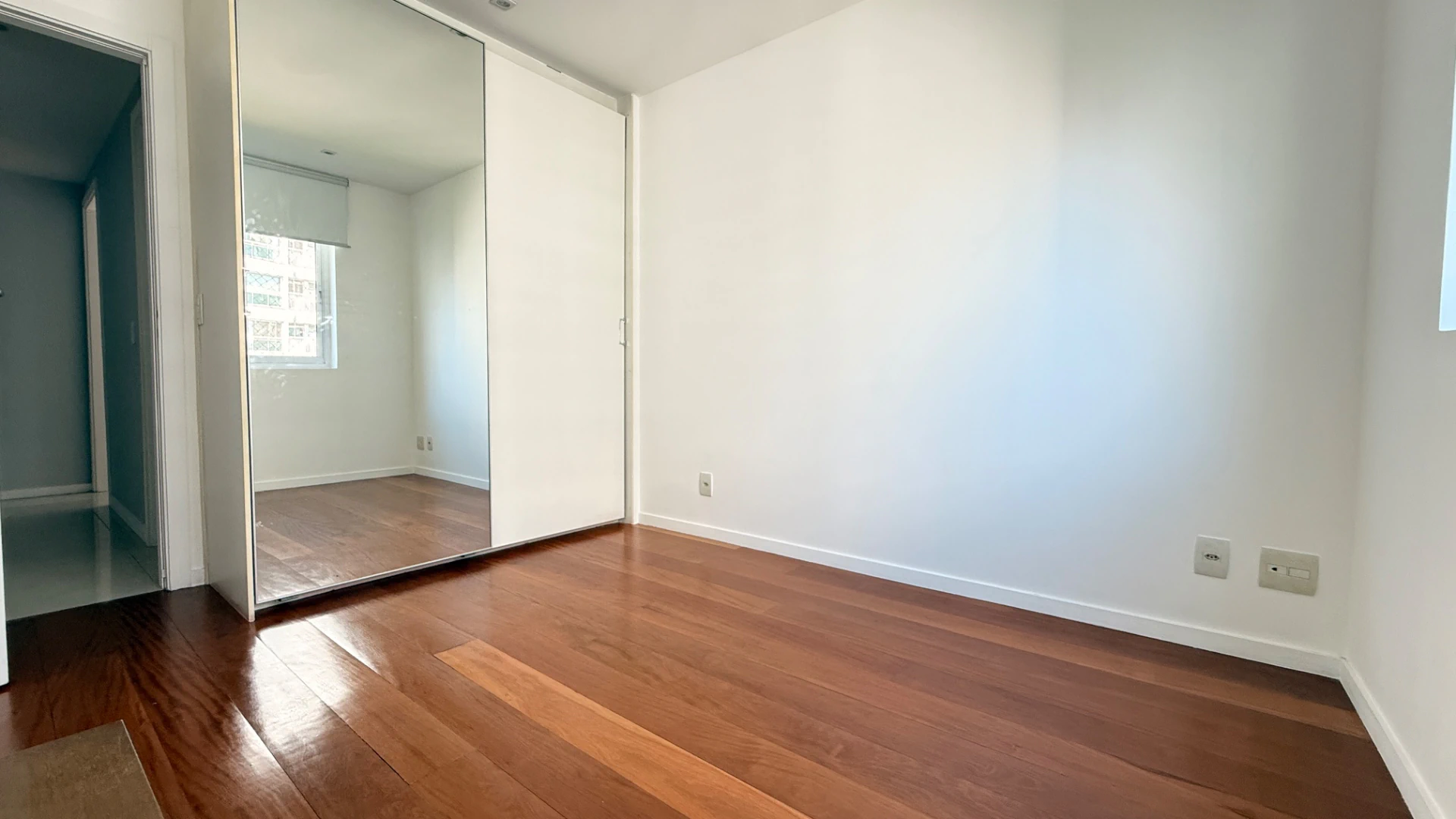 4-bedroom apartment with a gourmet balcony and 160 m² — photo 23