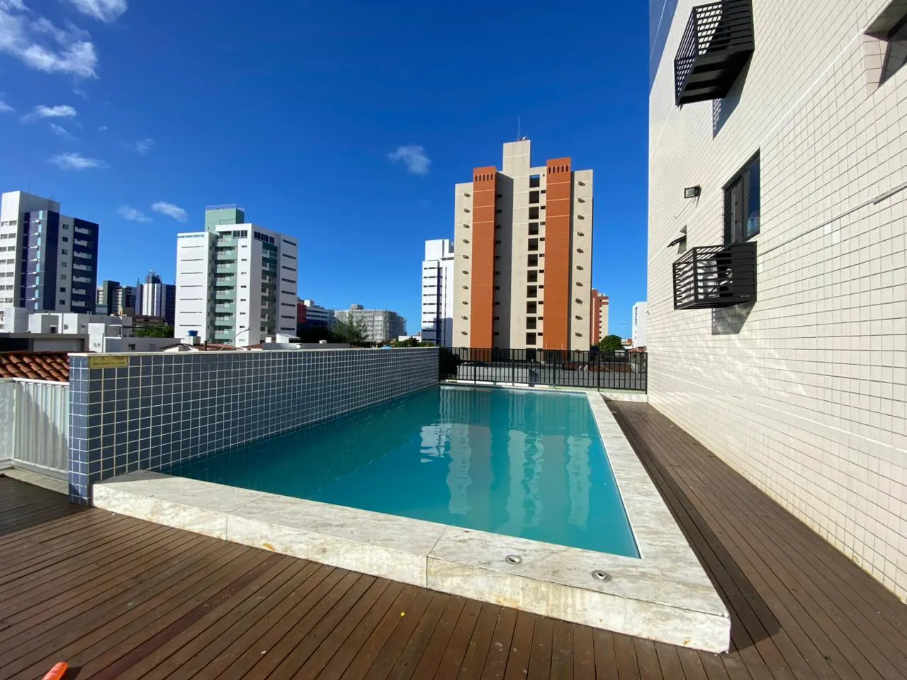 93 m² apartment with 2 bedrooms and a balcony — photo 15