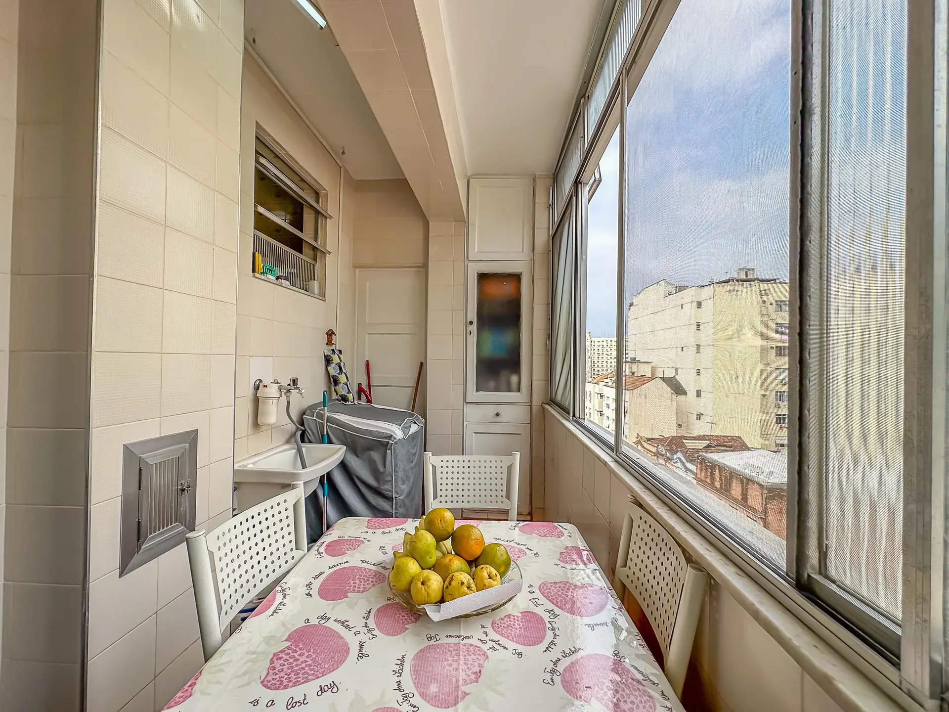 Furnished 2-bedroom apartment with a balcony — photo 24
