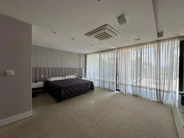 Condo house with 4 bedrooms and 5 bathrooms — photo 5