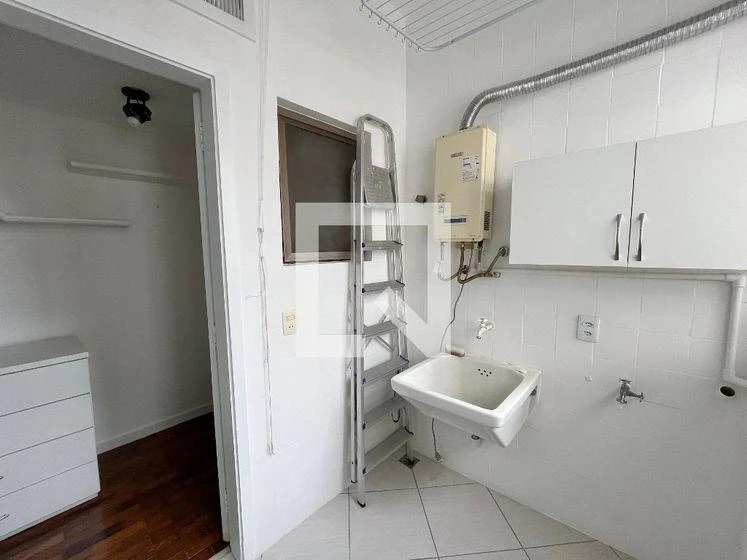 Гардеробная и 2 спальни: квартира 90 м² — photo 15