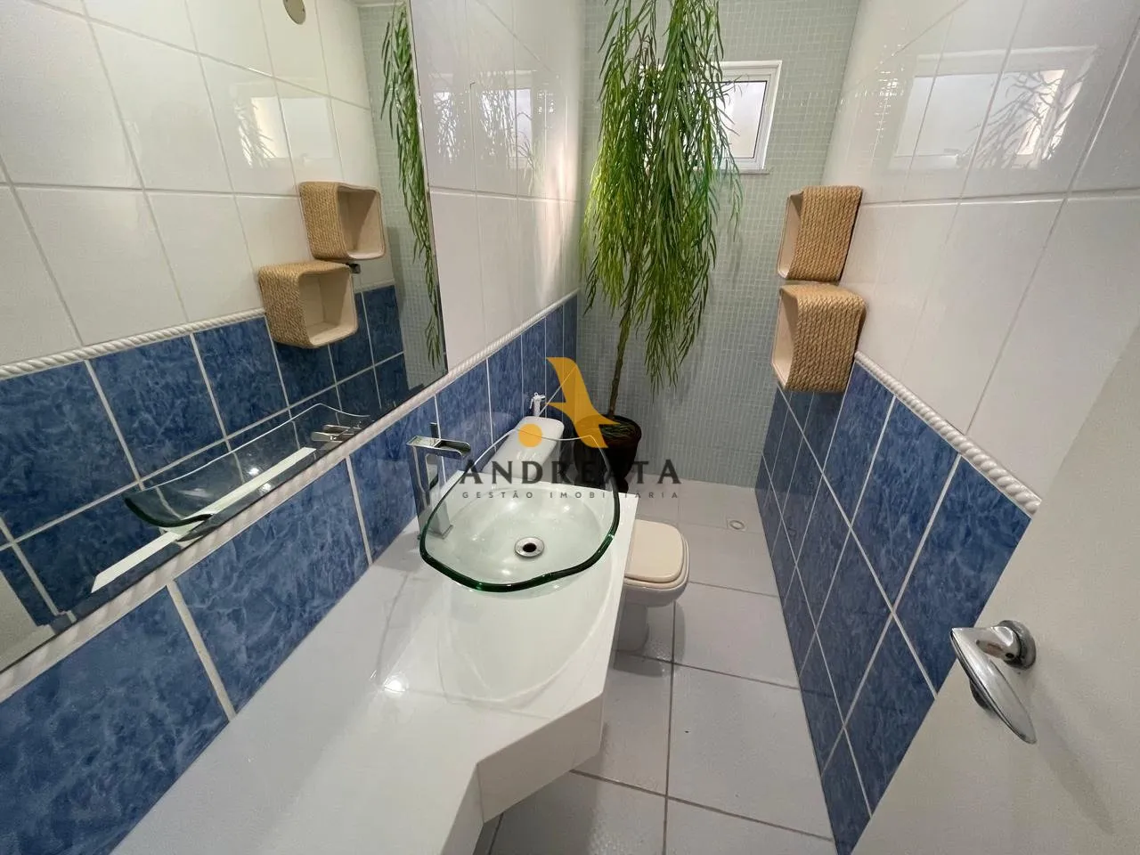 House with 5 bedrooms, shared pool and 754 m² — photo 12