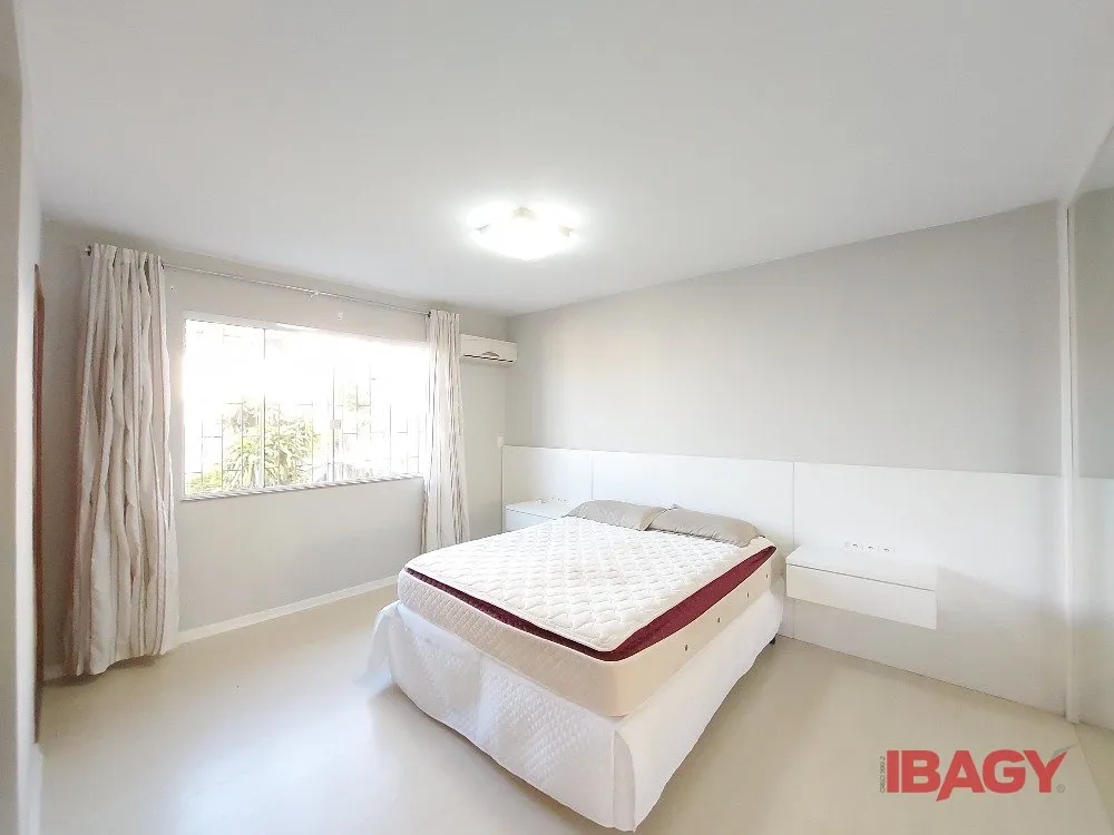 3-bedroom house with a washing machine in Florianópolis — photo 3