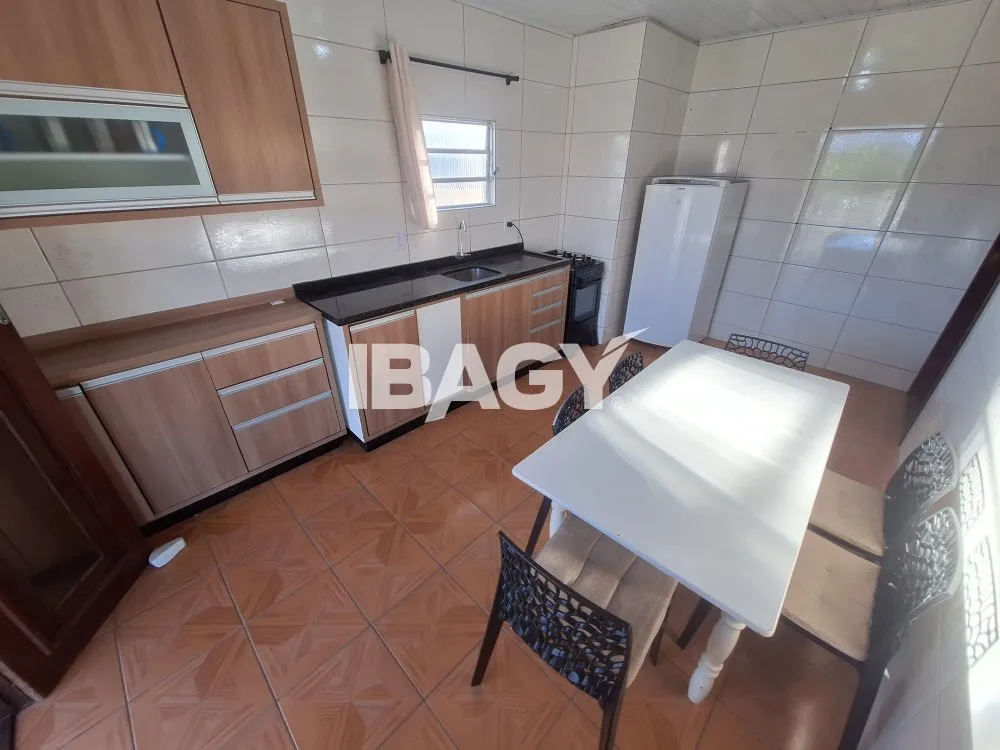 Furnished house with 3 bedrooms and 1 en-suite — photo 4