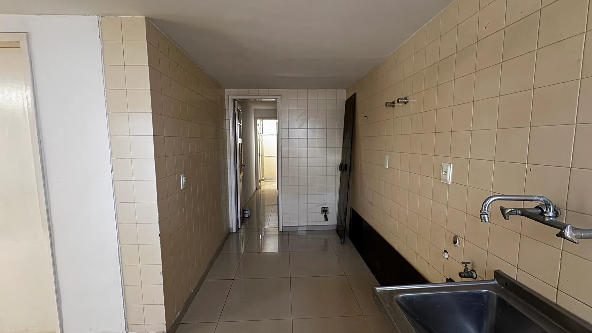 Duplex home with 8 bedrooms, 3 en-suites, 469 m² — photo 20