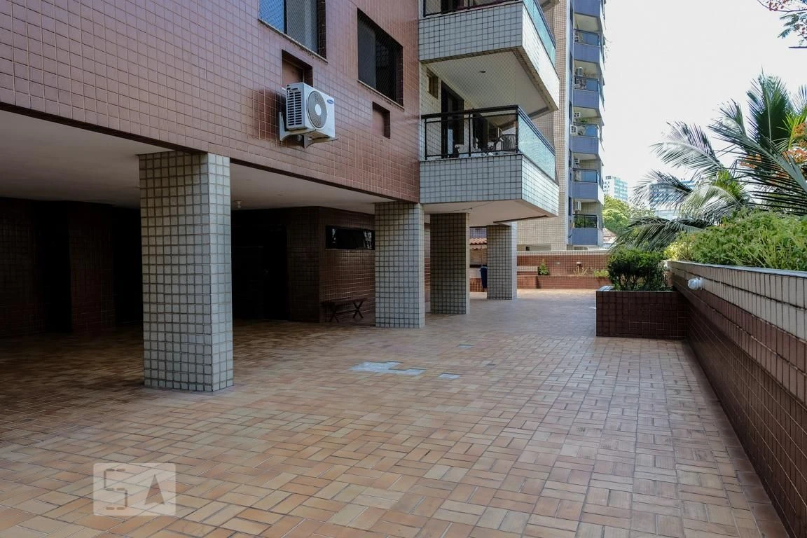 3-bedroom apartment with a mountain view — photo 15