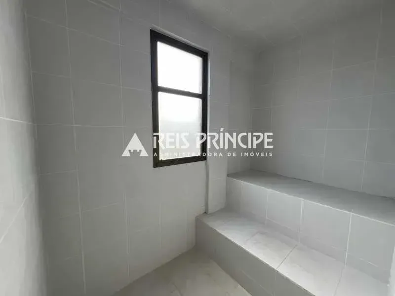 Duplex penthouse with elevator and 3 bedrooms — photo 21