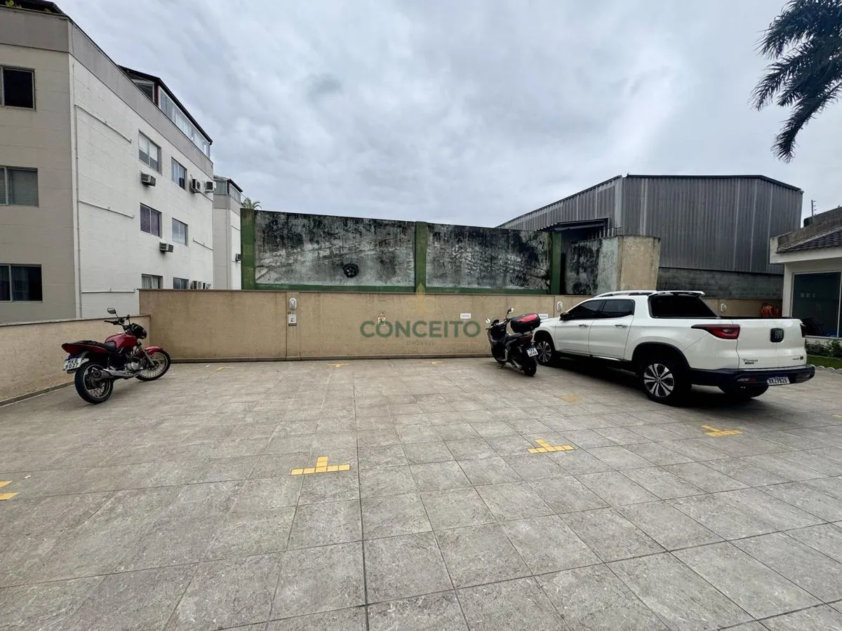 3-bedroom apartment in a building with a gym — photo 14
