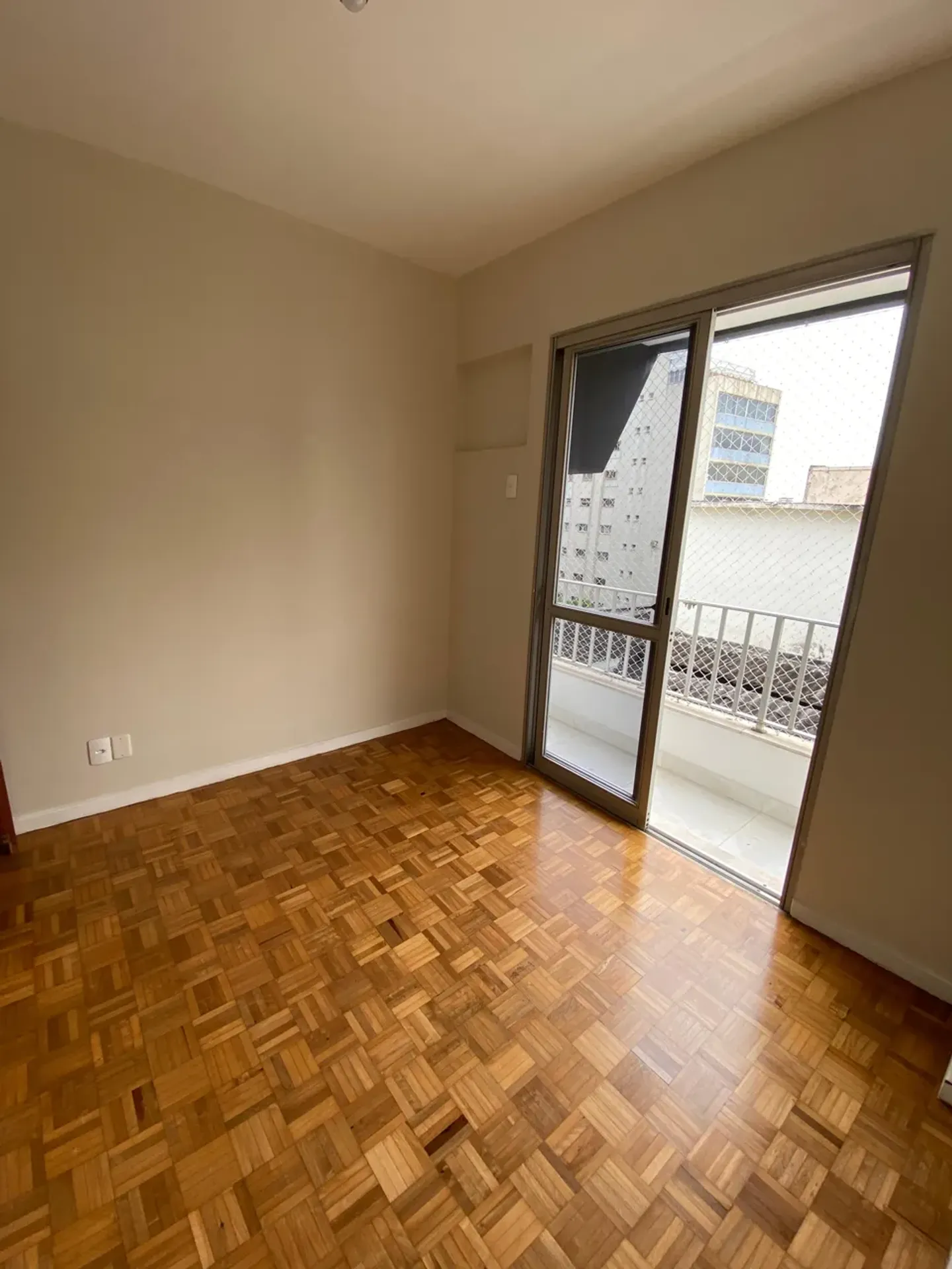 Пральна машина та 2 спальні: квартира 90 м² — photo 11