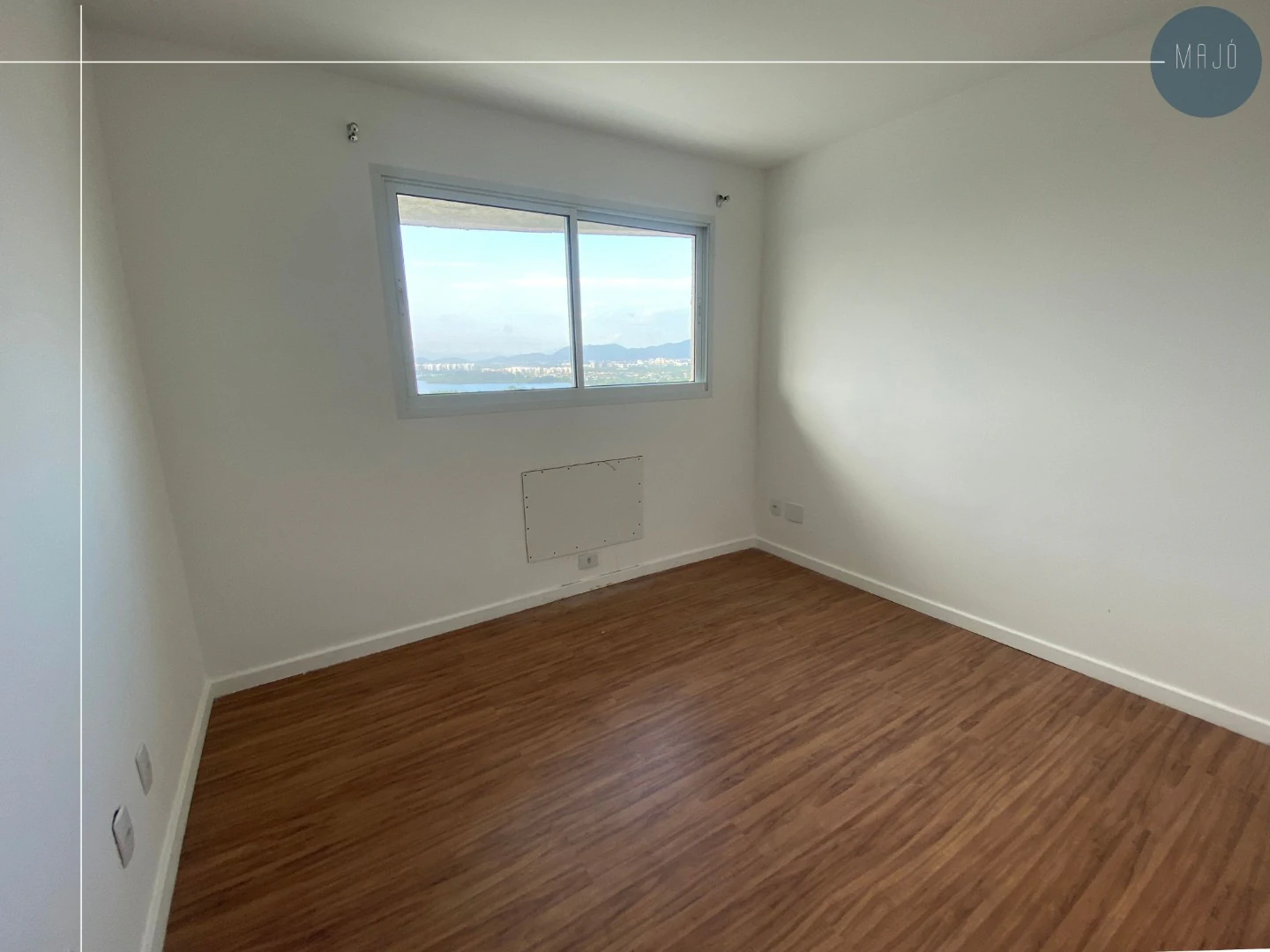 4-bedroom apartment with a mountain view in Rio de Janeiro — photo 5