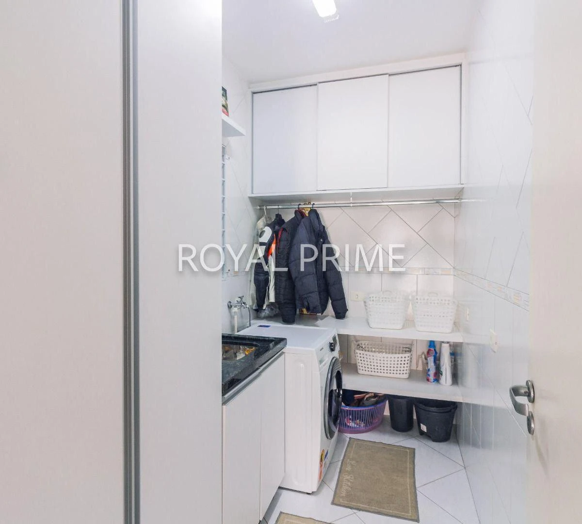 Furnished house, 186 m², with a walk-in closet — photo 4