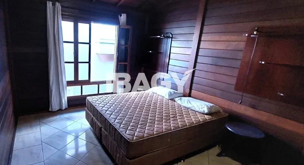 House, 280 m², with a water view — photo 14