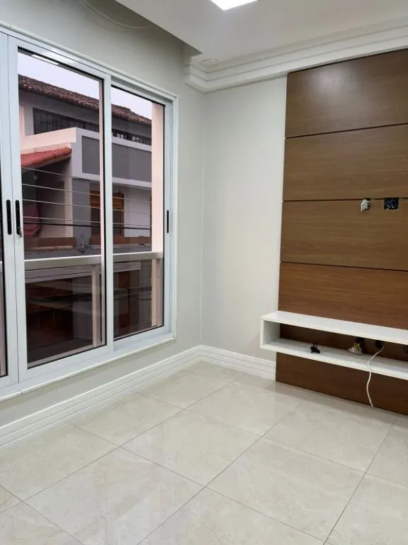 Casa com 3 quartos e 4 banheiros, varanda com churrasqueira — photo 30