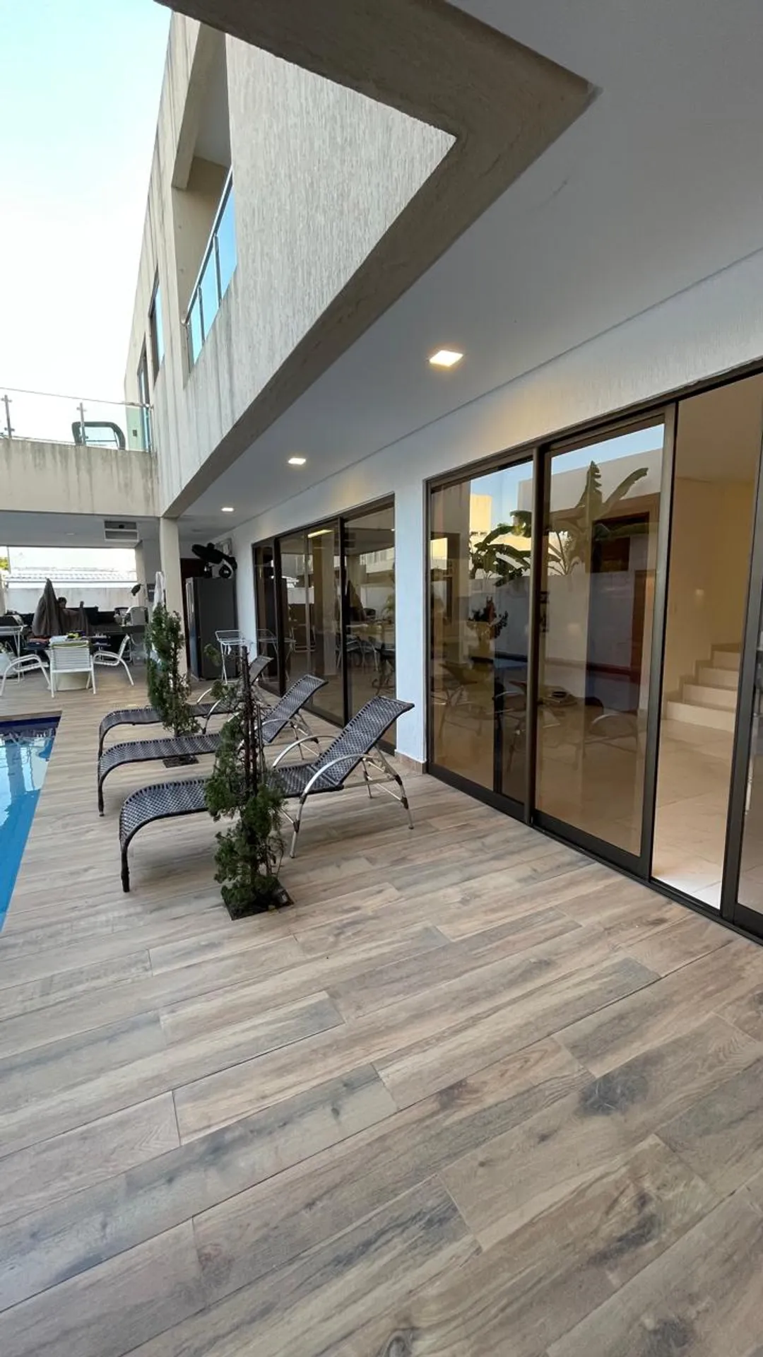 Furnished house with 4 en-suite bedrooms and 481 m² — photo 15