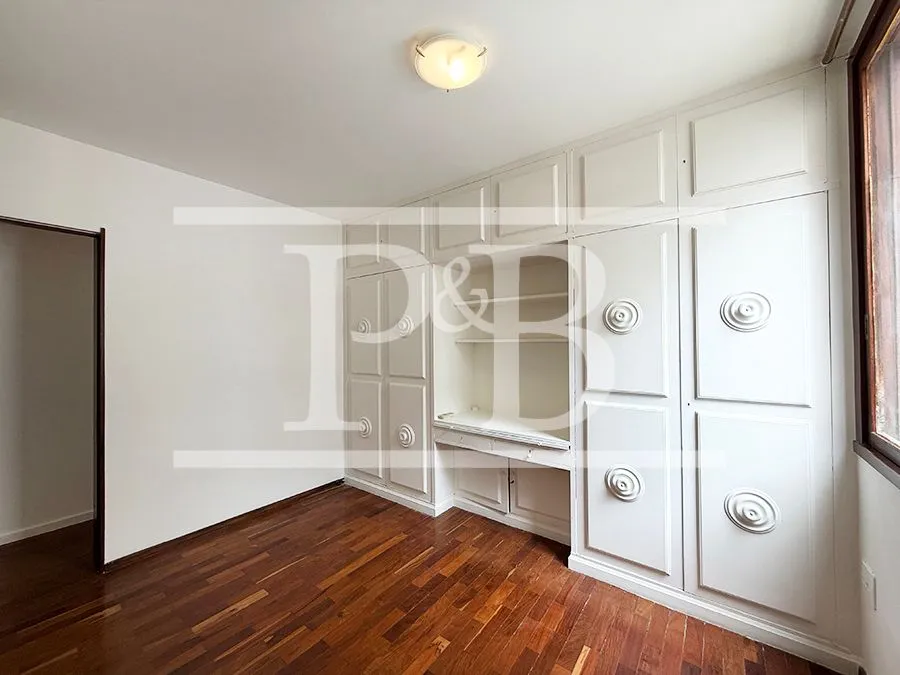 4-bedroom apartment with a walk-in closet in Rio de Janeiro — photo 29