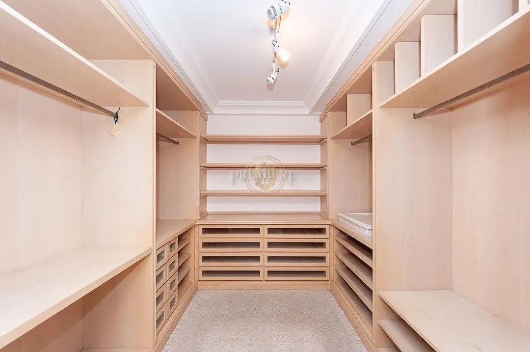 Casa com 4 suítes e jardim privativo, 7 banheiros — photo 21