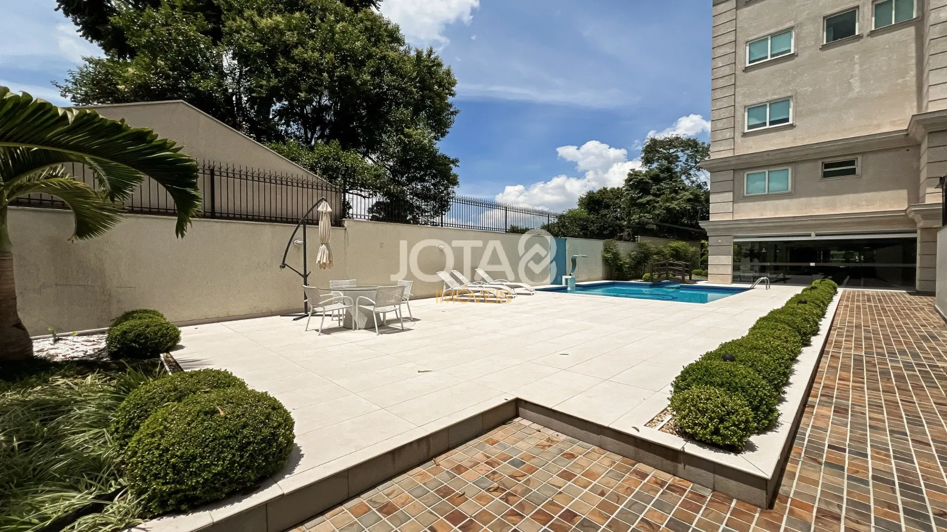 Apartamento con balcón y barbacoa privada — photo 29