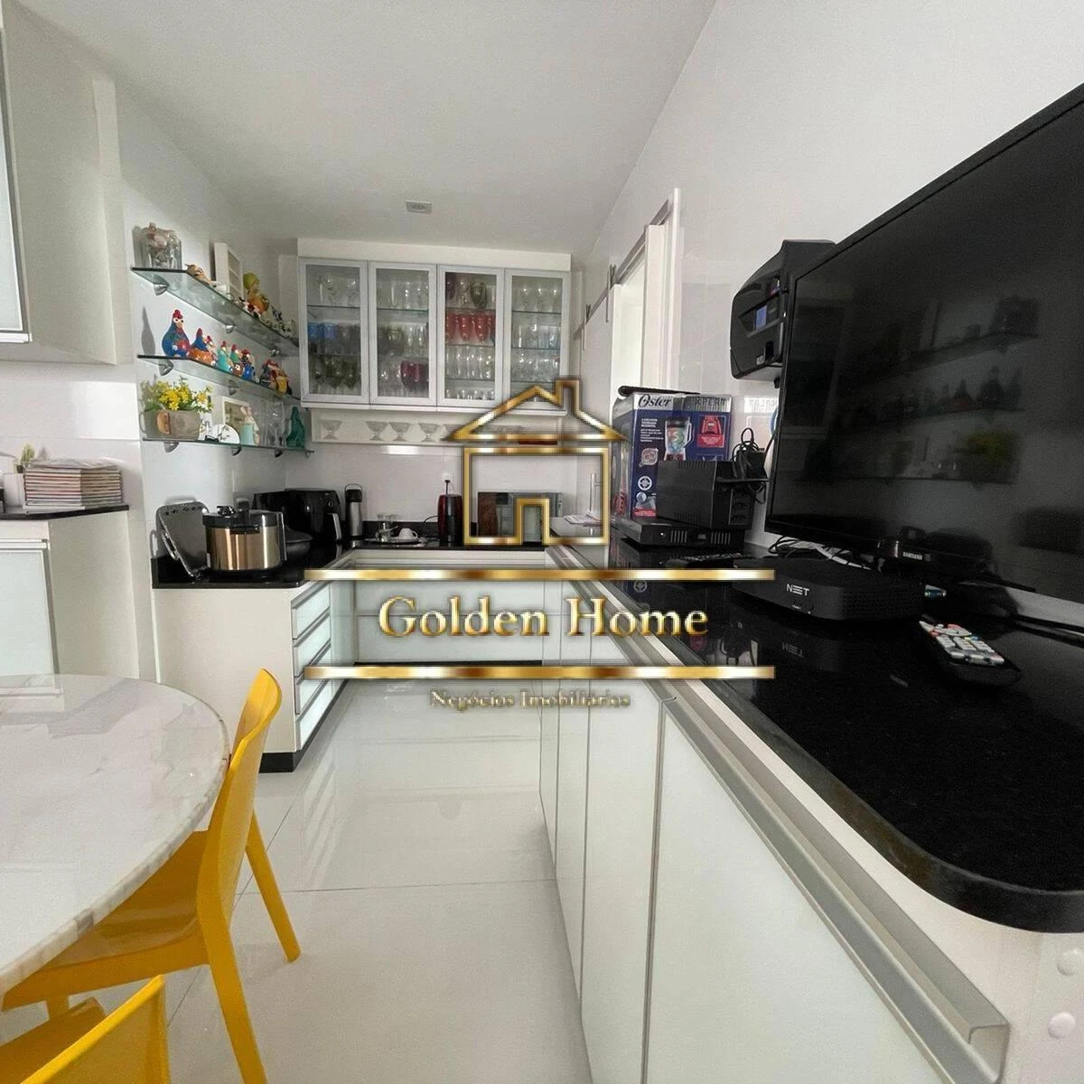 Triplex house with open-plan kitchen and living — photo 12