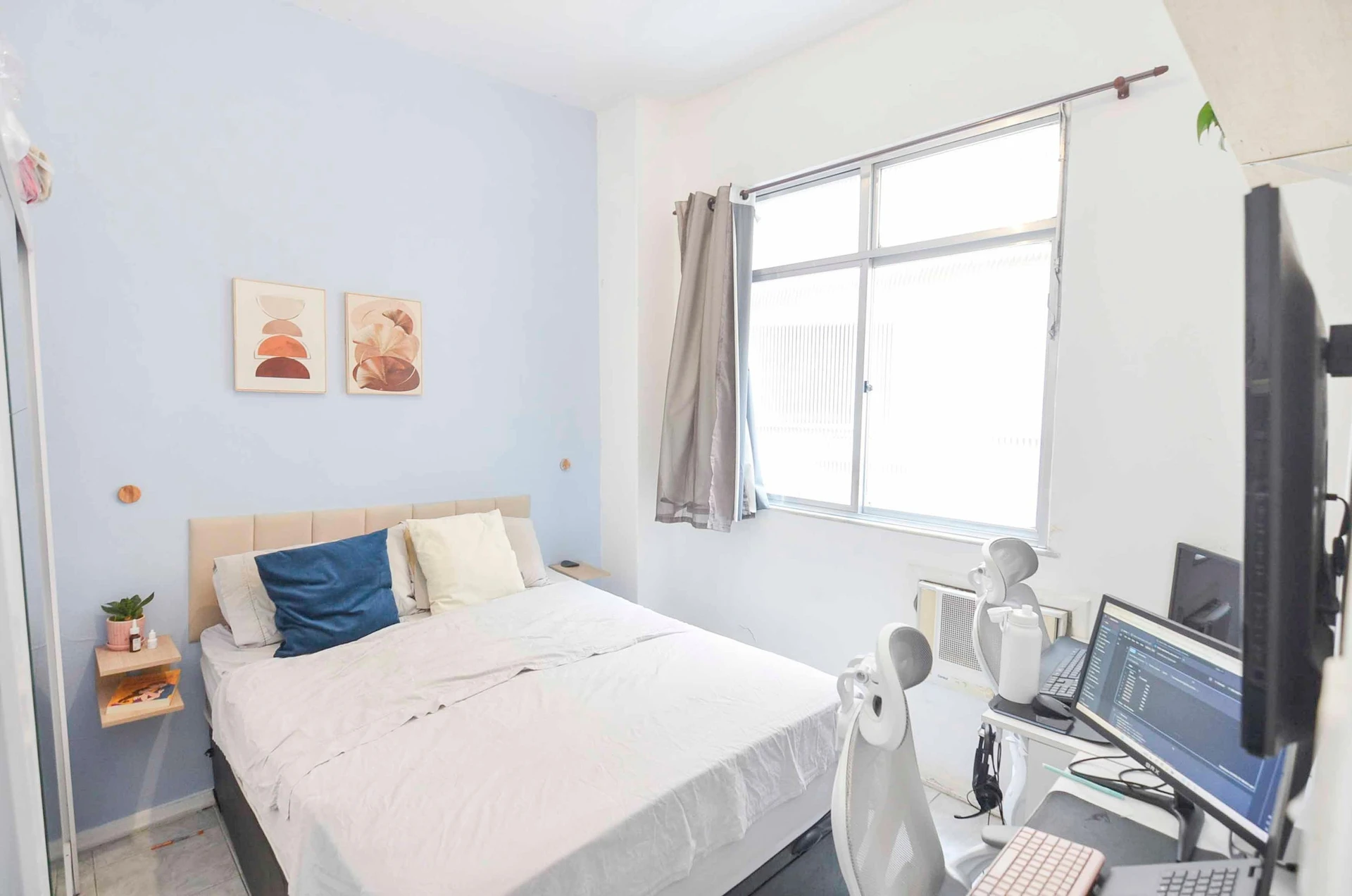 Home office in a one-bedroom apartment, 36 m² — photo 3