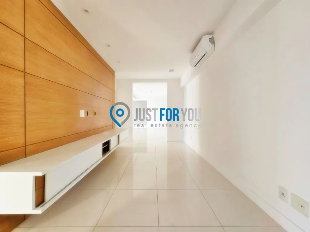 4-bedroom apartment with 233 m² and 5 bathrooms — photo 15