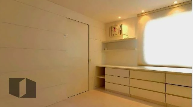 4-bedroom apartment with a washing machine in Rio de Janeiro — photo 21