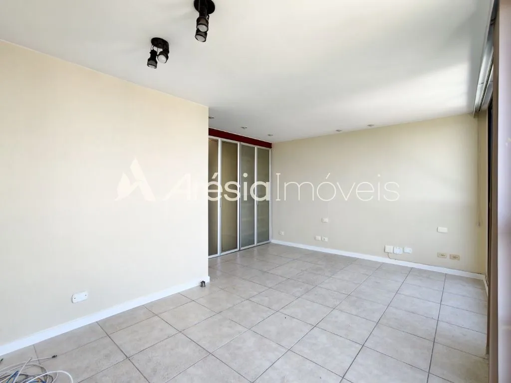 3-bedroom apartment with a bathtub — photo 38