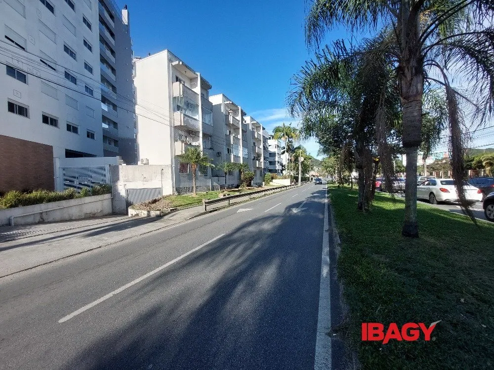 Apartment, 76 m², with a grill on the balcony — photo 45