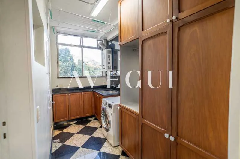 Furnished apartment with 4 bedrooms and 4 bathrooms — photo 9
