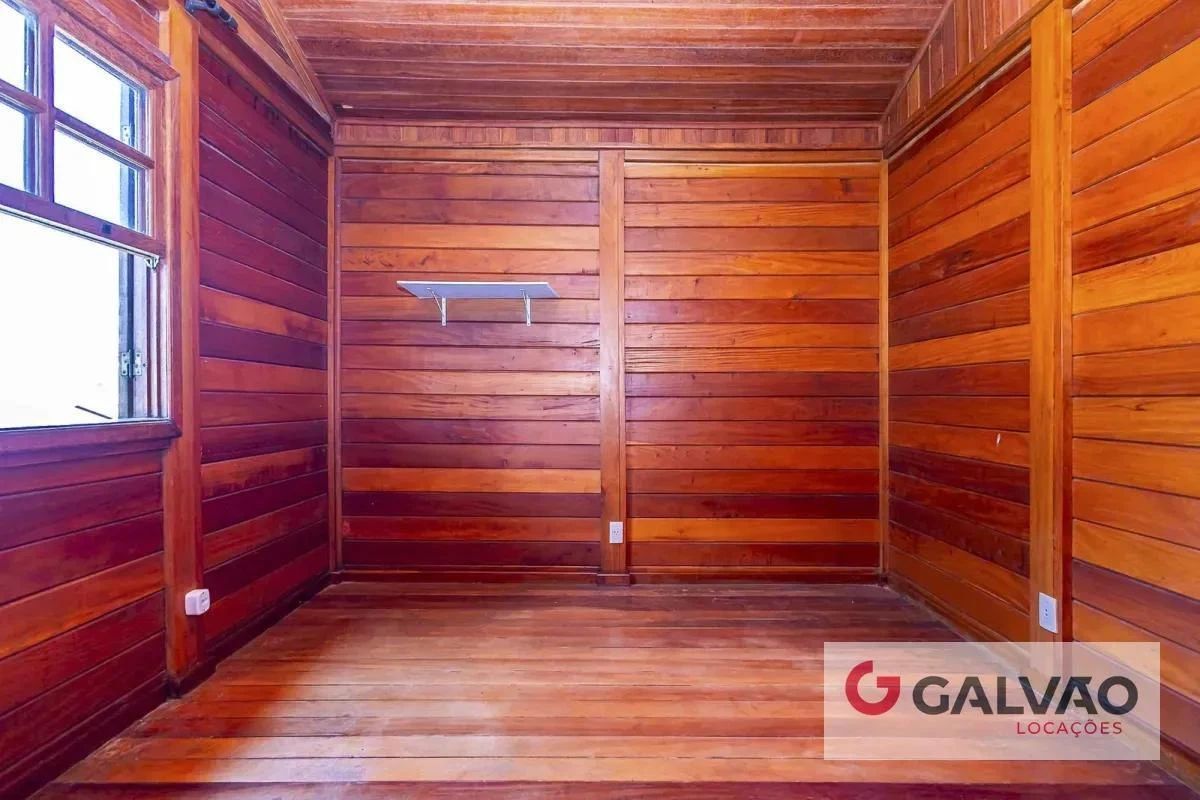 Casa sin amueblar con 3 dormitorios, cocina cerrada y balcón — photo 17