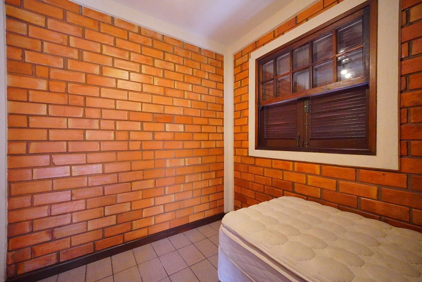 4-bedroom house with a garden — photo 21