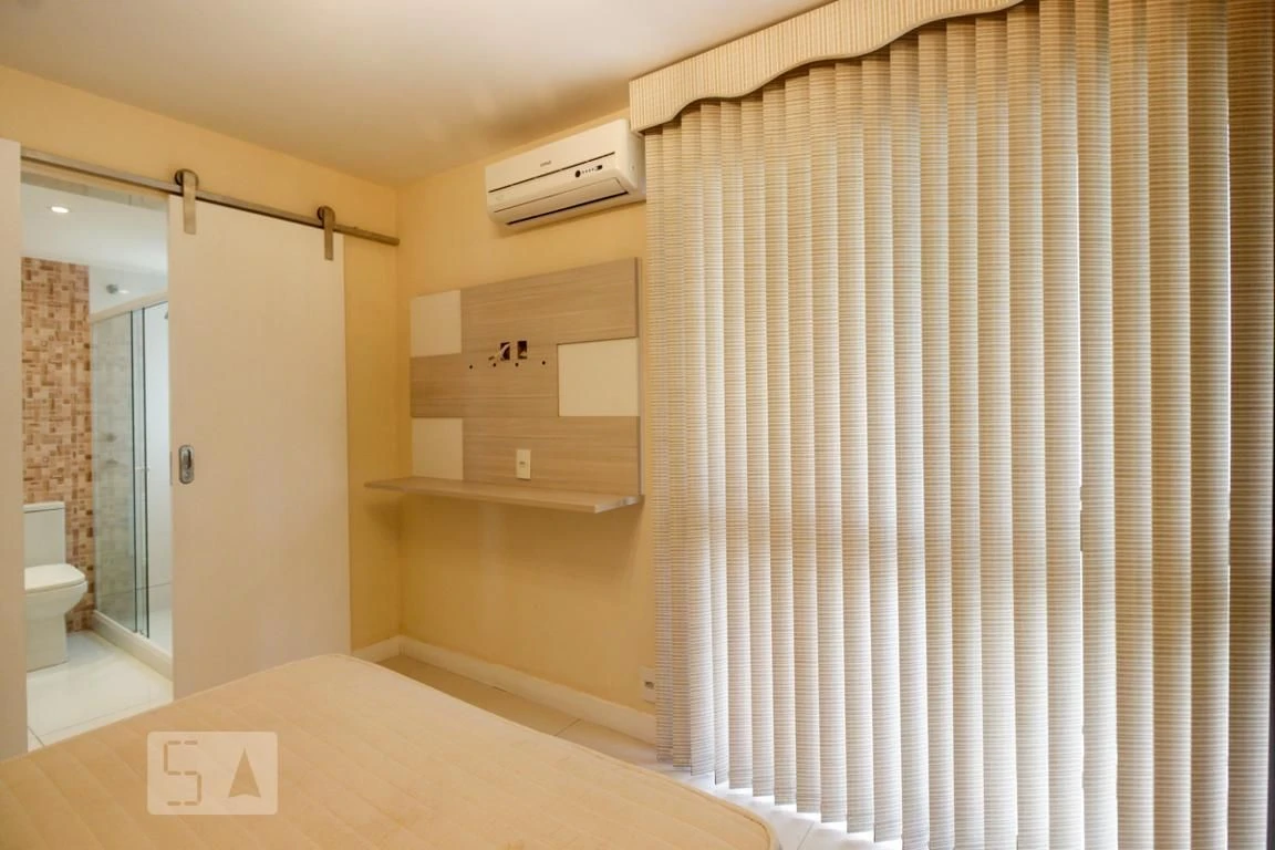 Furnished apartment, 90 m², with a glass-enclosed balcony — photo 15