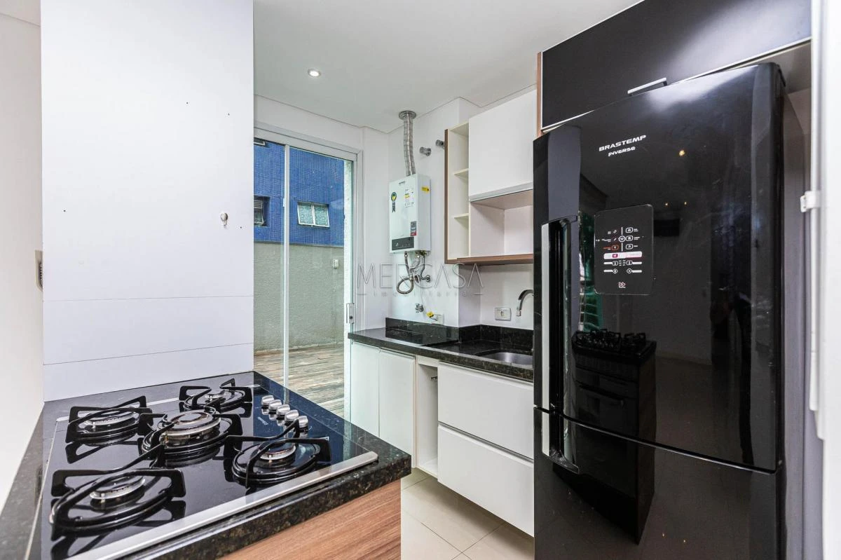 One-bedroom apartment in a building with a pool — photo 5