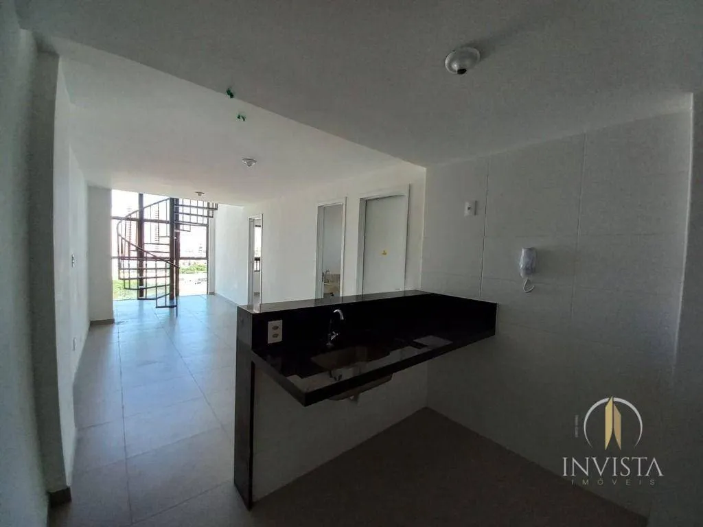 2-bedroom apartment with 1 en-suite bath and private BBQ — photo 8