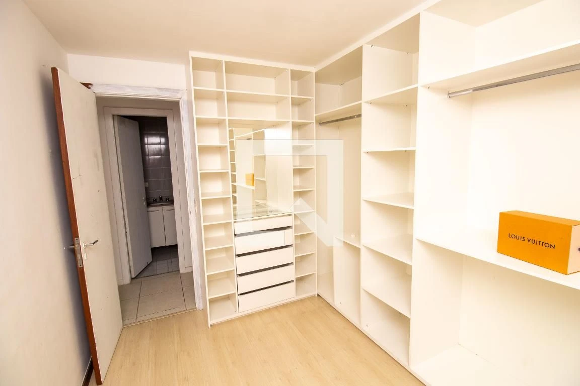 Apartamento sem mobília com 1 quarto e 2 banheiros — photo 19