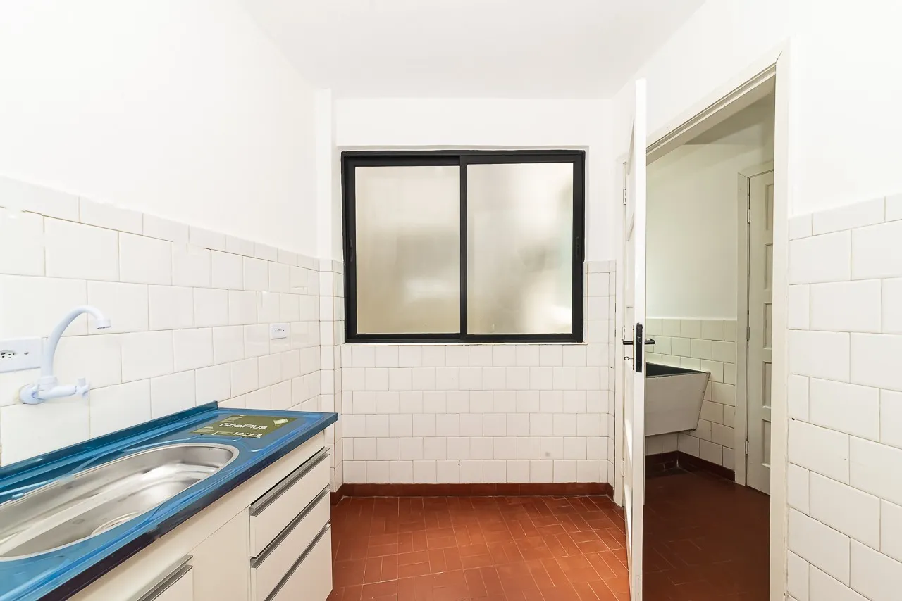 65 m² apartment with 2 bedrooms and separate kitchen — photo 4