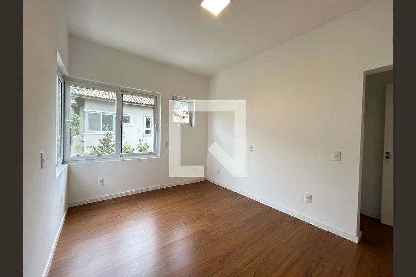 Casa com 4 quartos e jardim privativo — photo 9