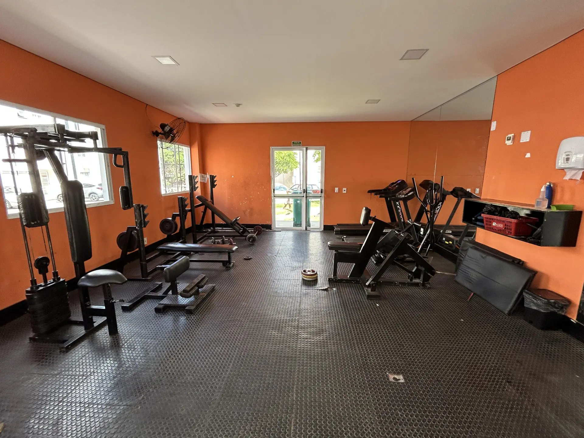 Apartamento de 2 quartos em condomínio com academia — photo 28