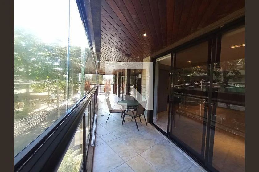 Rental apartment with 3 bedrooms and 160 m² — photo 15