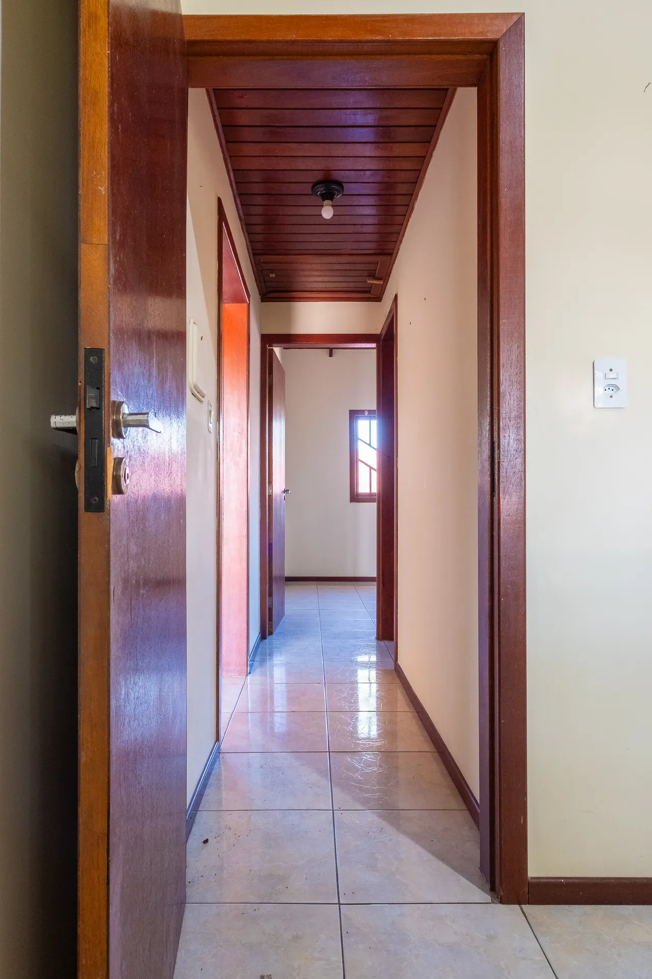 2-bedroom apartment with a home office in Florianópolis — photo 10