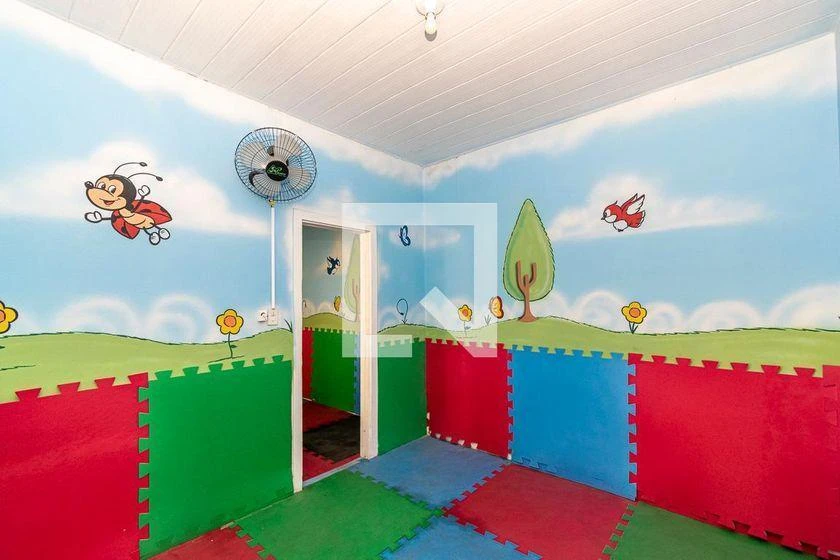 Furnished house with 5 bedrooms and 560 m² — photo 45
