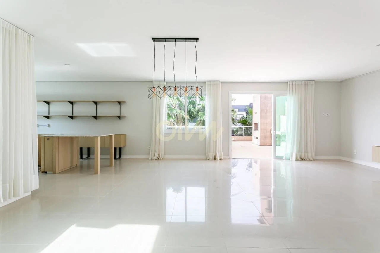 Пентхаус с плоской крышей 260 м² и 3 сьютa — photo 4
