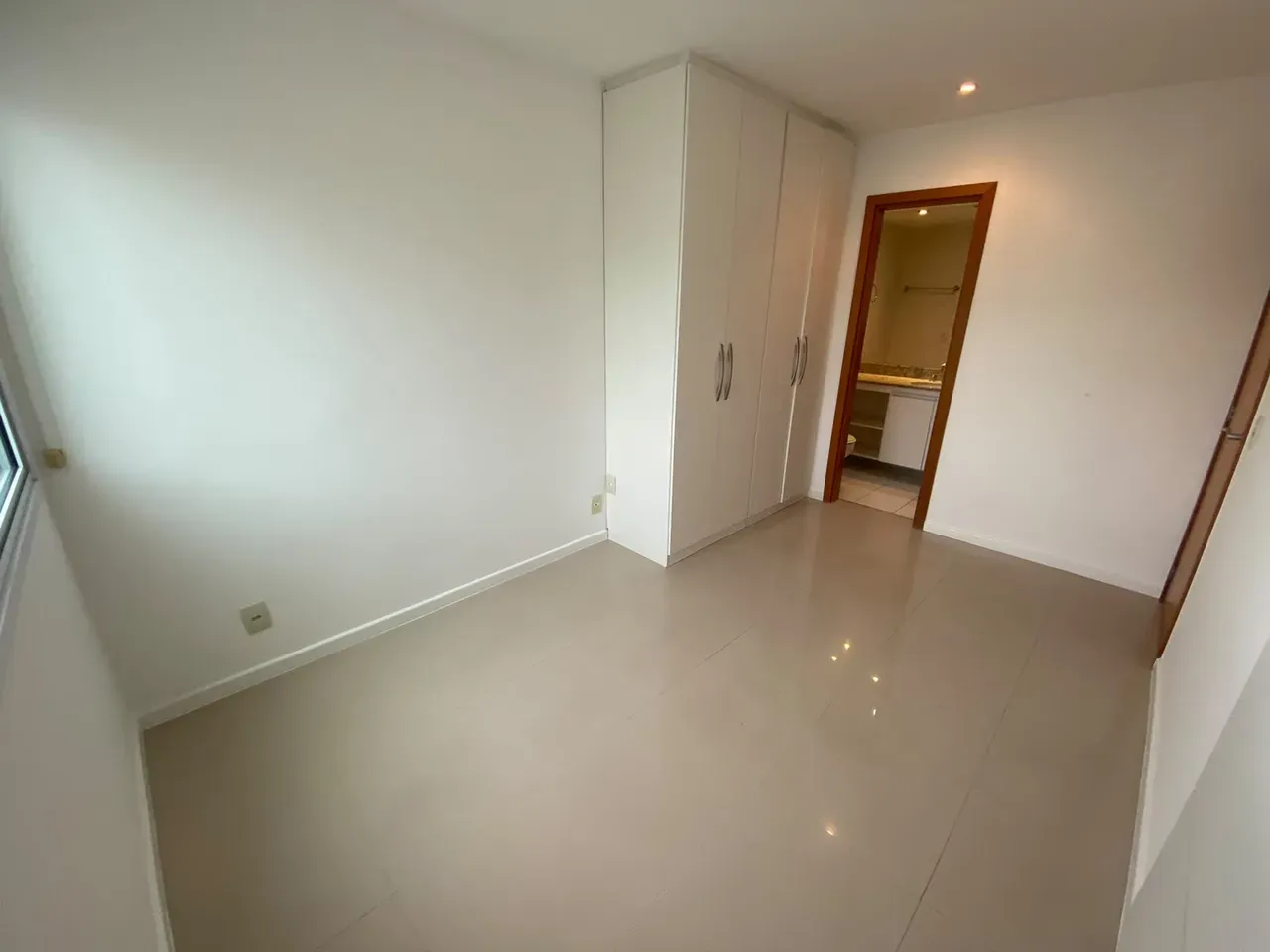 Apartment, 69 m², with a glass-enclosed balcony — photo 22