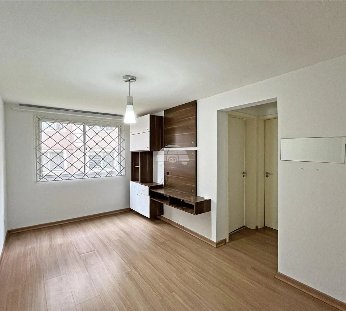 Apartment, 37 m², with wood or laminate floors — photo 4
