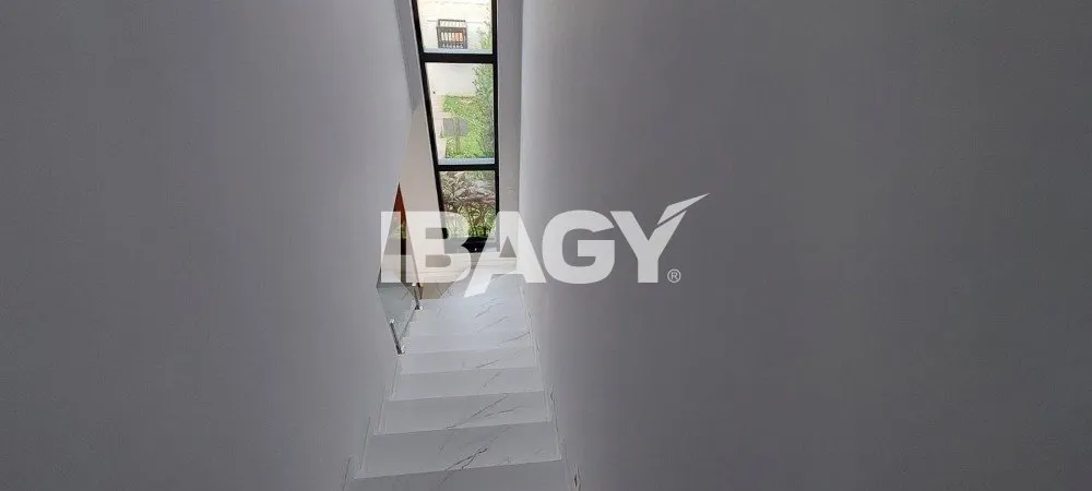 House with 3 en-suite bedrooms and 2 parking spaces — photo 7