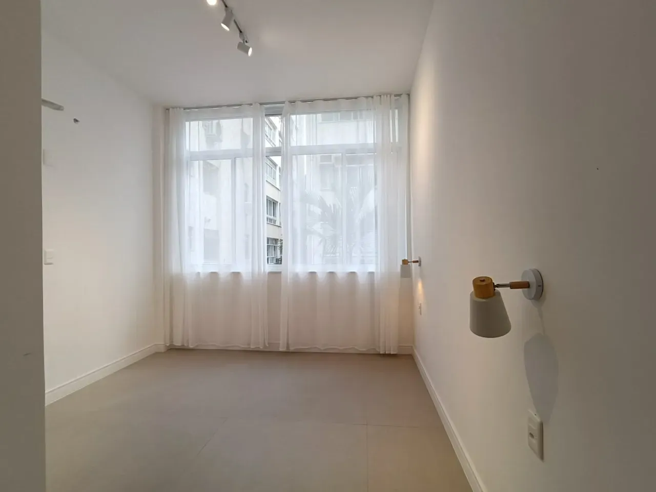 3-bedroom apartment with a walk-in closet in Rio de Janeiro — photo 10