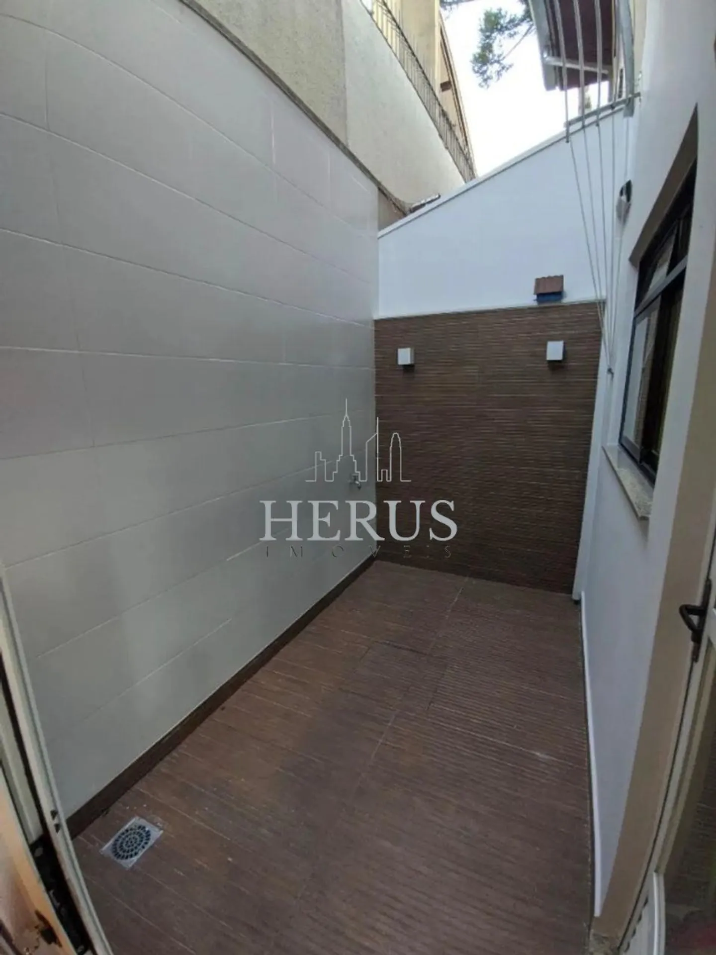 Condo house with 3 bedrooms and 216 m² plus 2 parking — photo 4