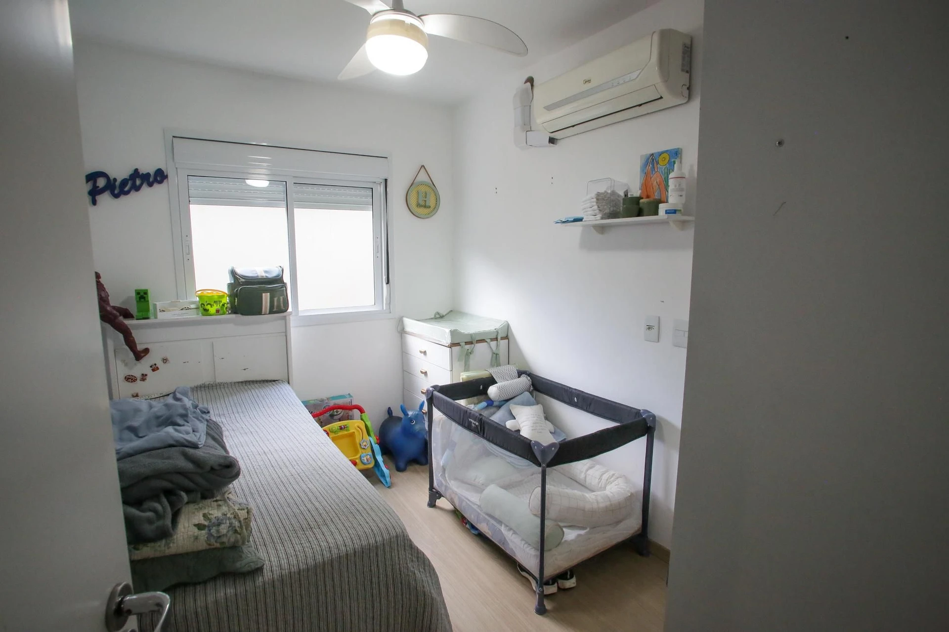 Furnished apartment with 2 bedrooms and open-plan gas kitchen — photo 8