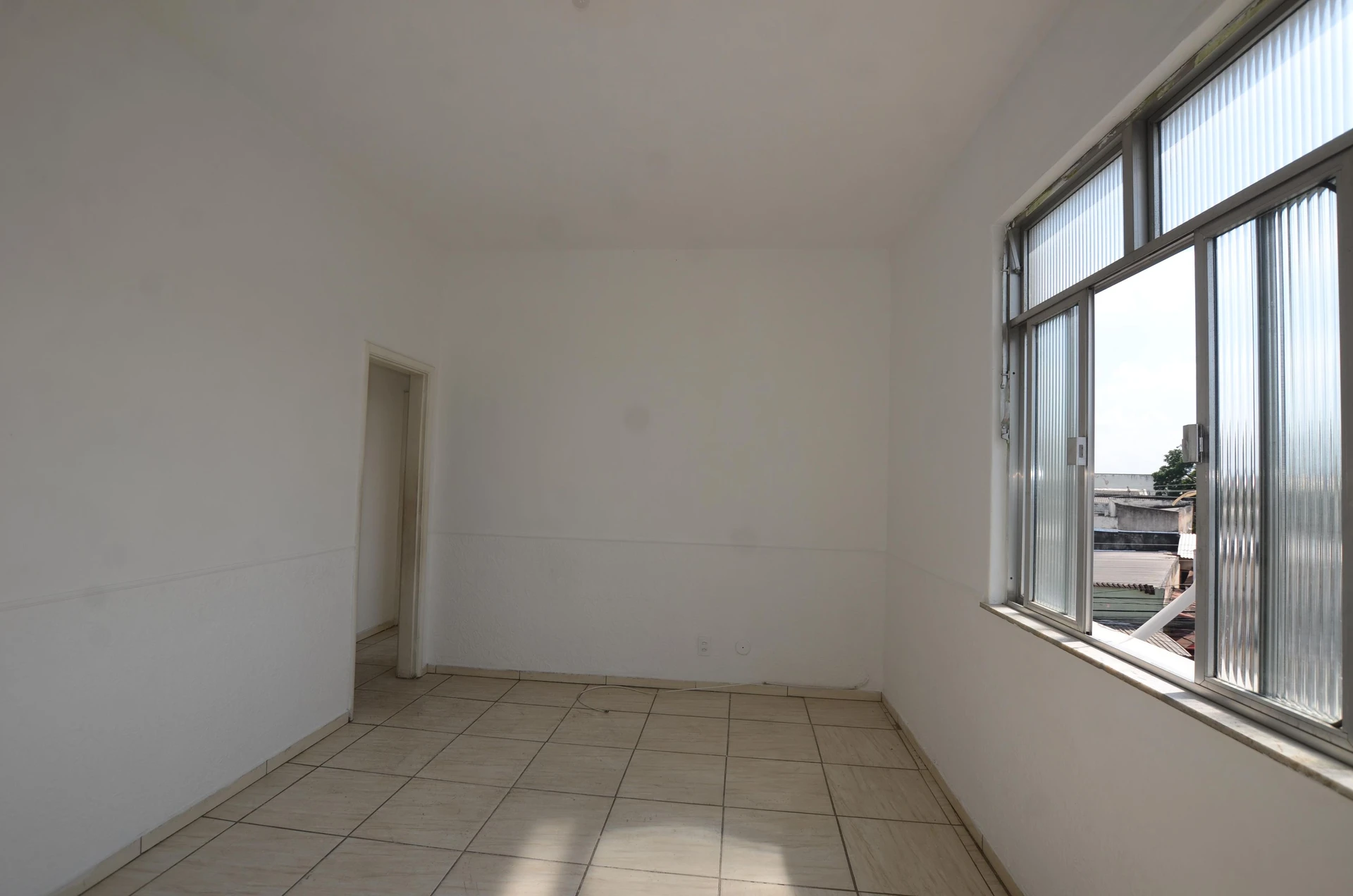 Unfurnished rental apartment with 2 bedrooms — photo 25
